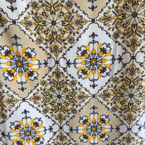 Dandy lion yellow print shift dress - Picture 6 of 8